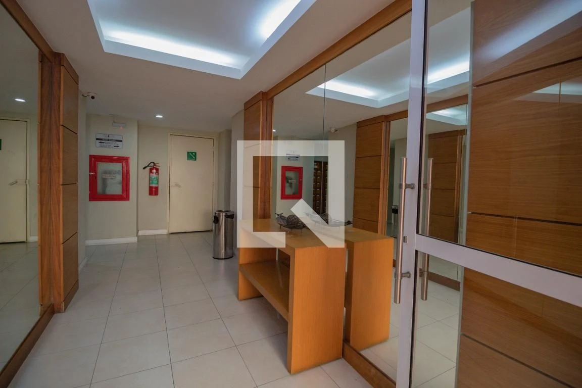 Furnished apartment, 75 m², with a walk-in closet — photo 75
