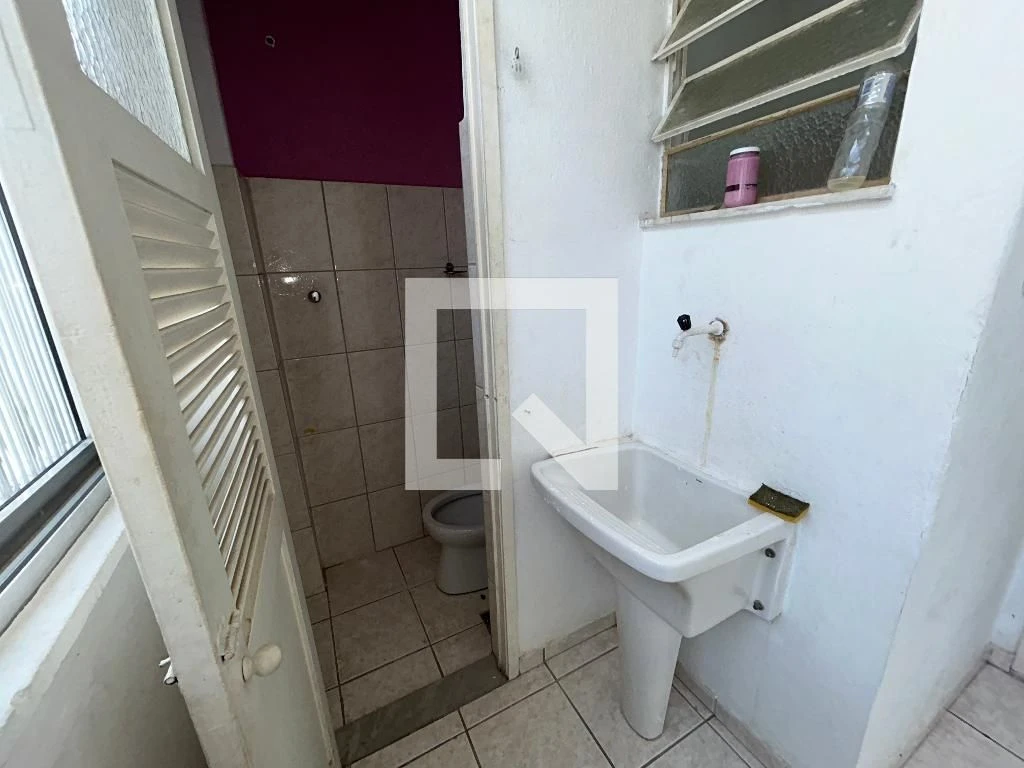 House with no parking, 2 bedrooms and 1 bathroom — photo 9