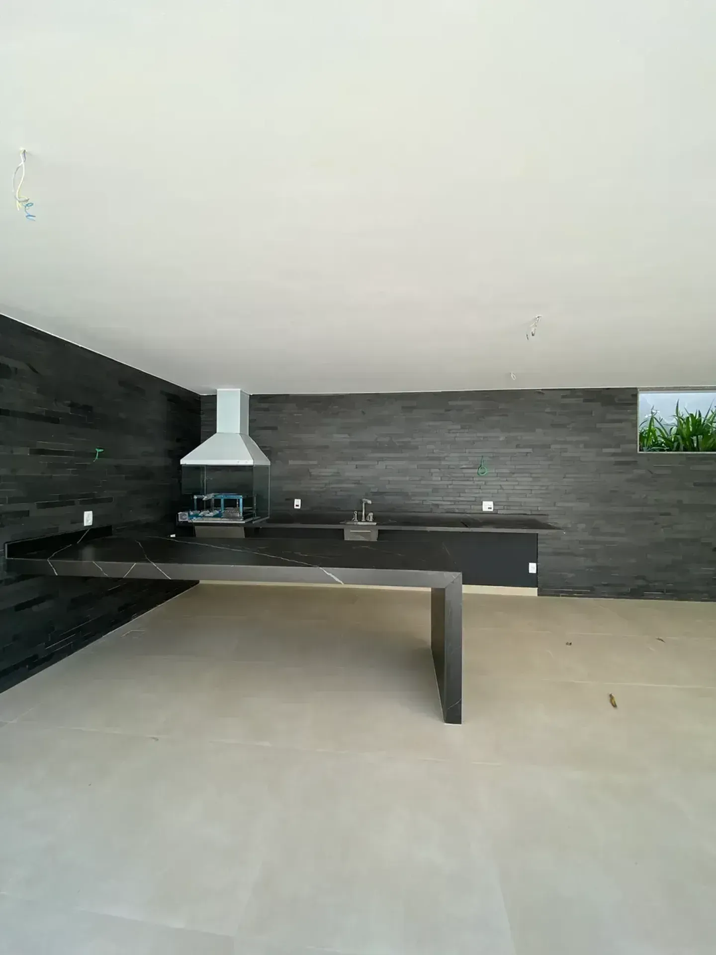 Unfurnished house with 5 bedrooms and 5 bathrooms — photo 36
