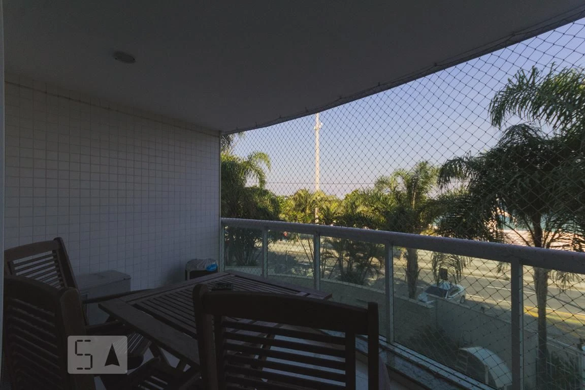 Furnished apartment with 2 en-suites and a balcony — photo 5
