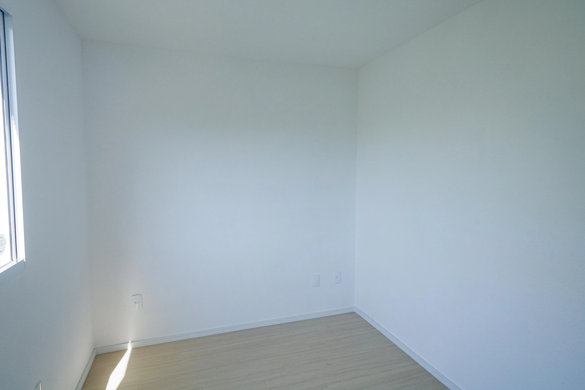 Unfurnished apartment with 2 bedrooms and 1 bathroom — photo 18