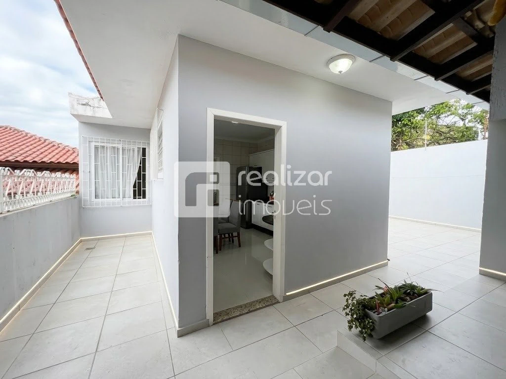 3-bedroom house with a garden in Florianópolis — photo 9