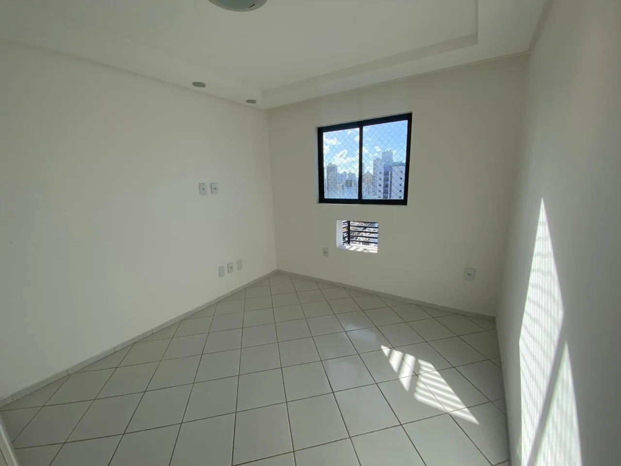 93 m² apartment with 2 bedrooms and a balcony — photo 8