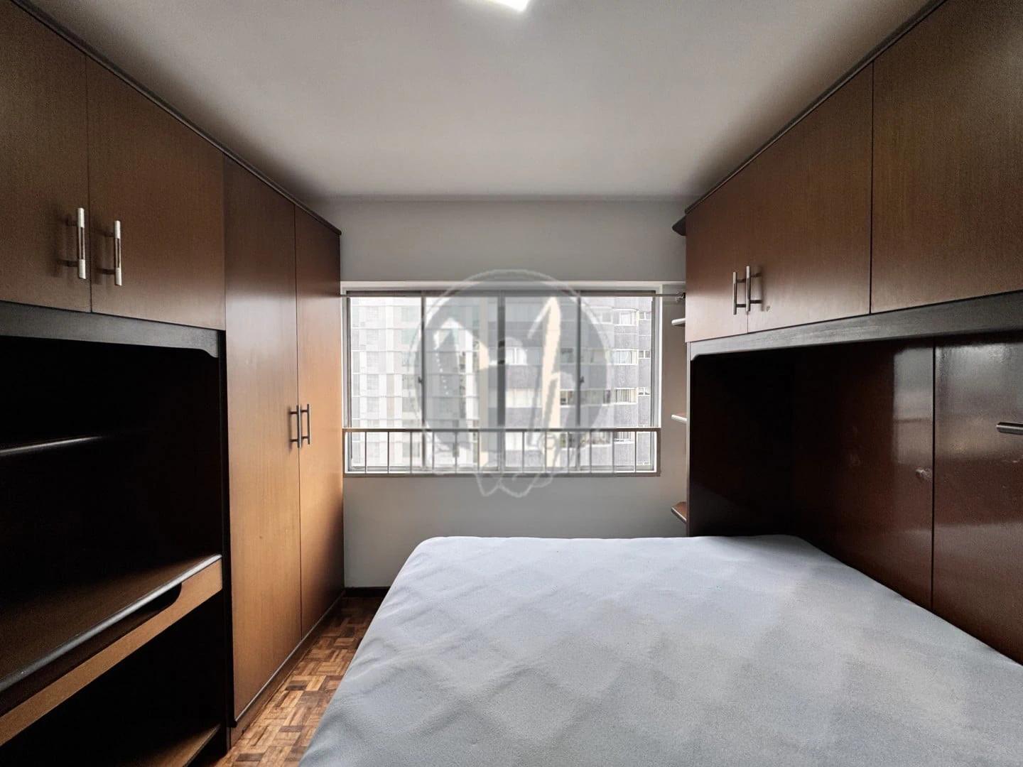 Деревянный пол или ламинат и 1 спальня: квартира 38 м² — photo 10