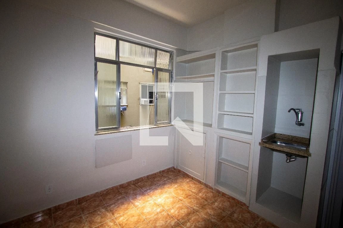 Unfurnished studio with 1 bedroom and 1 bathroom — photo 6