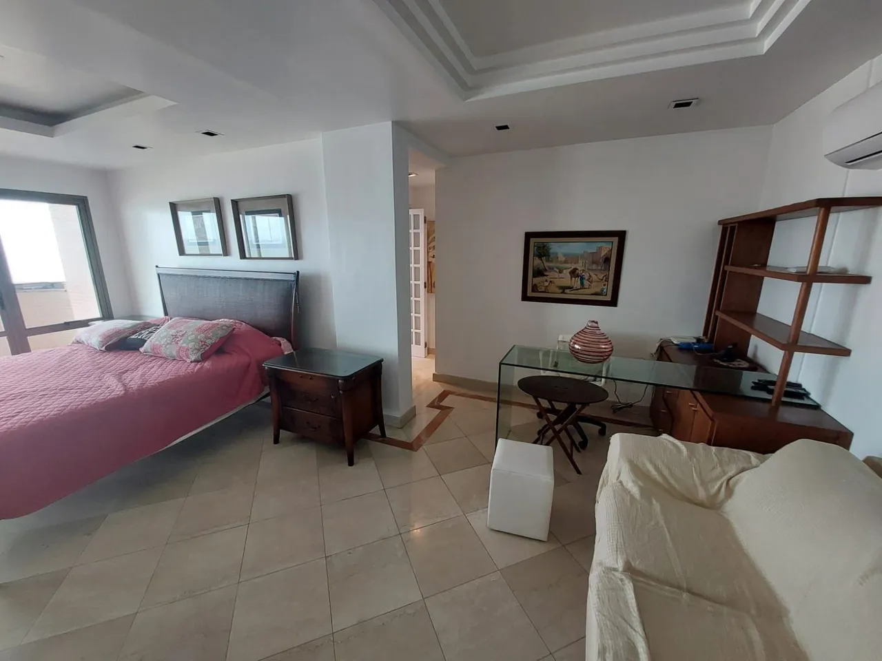 Furnished apartment with 2 bedrooms and glass balcony — photo 3