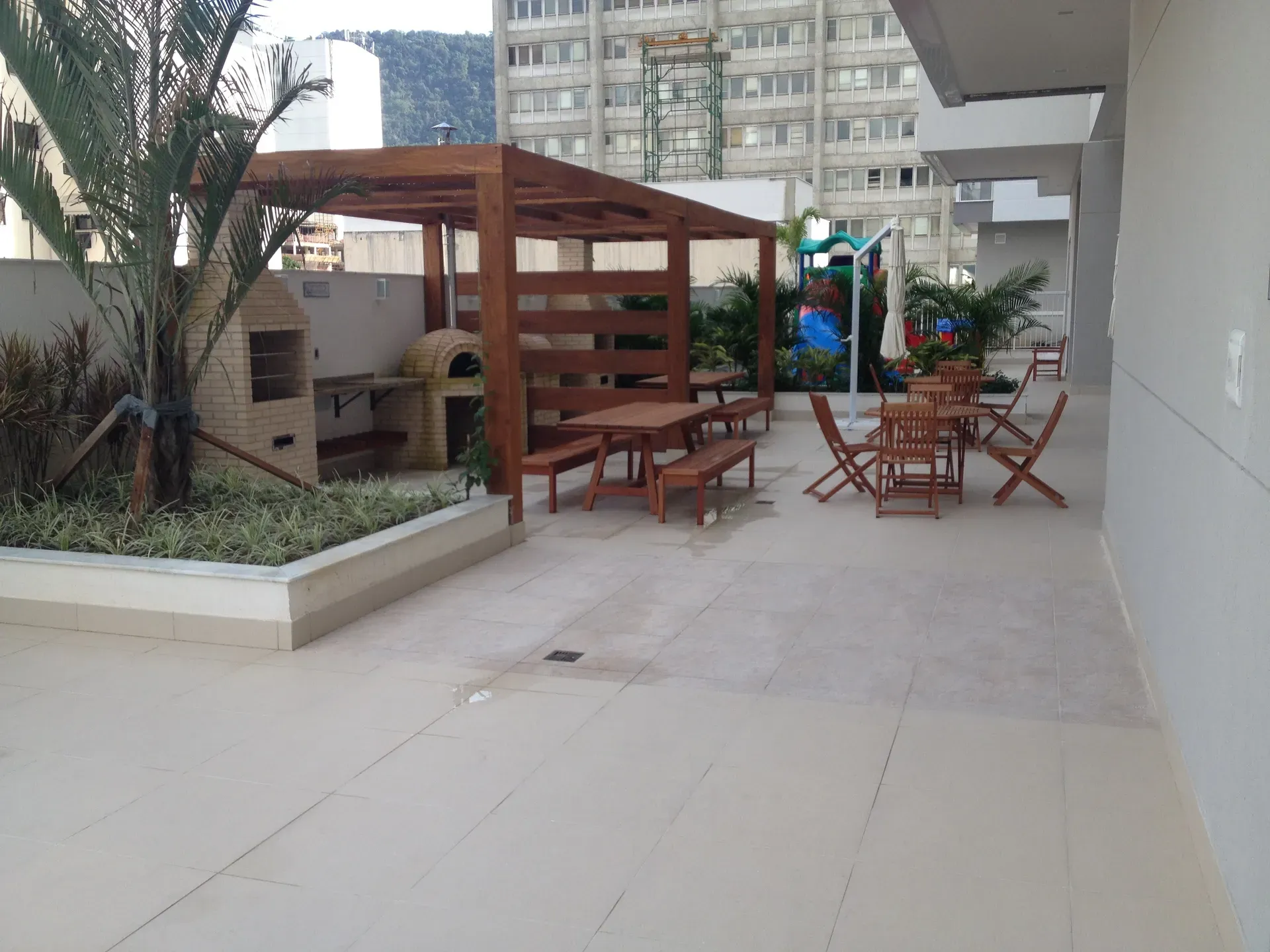 107 m² apartment with 4 bedrooms and 2 parking spaces — photo 17