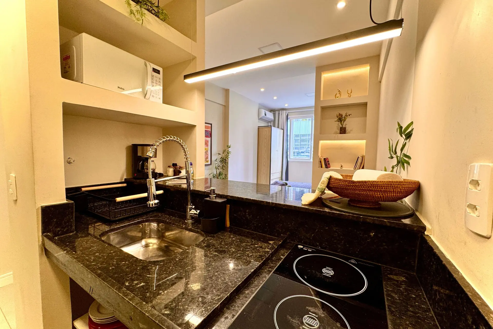 1 quarto e janelas do piso ao teto: apartamento de 30 m² — photo 19