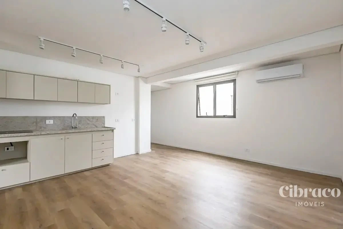 1-bedroom apartment with balcony and air conditioning — photo 4