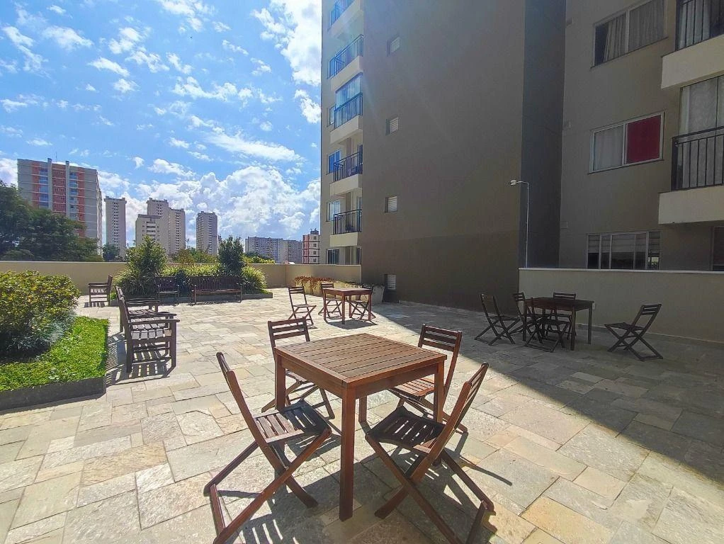 2-bedroom apartment with wood or laminate floors in Curitiba — photo 39