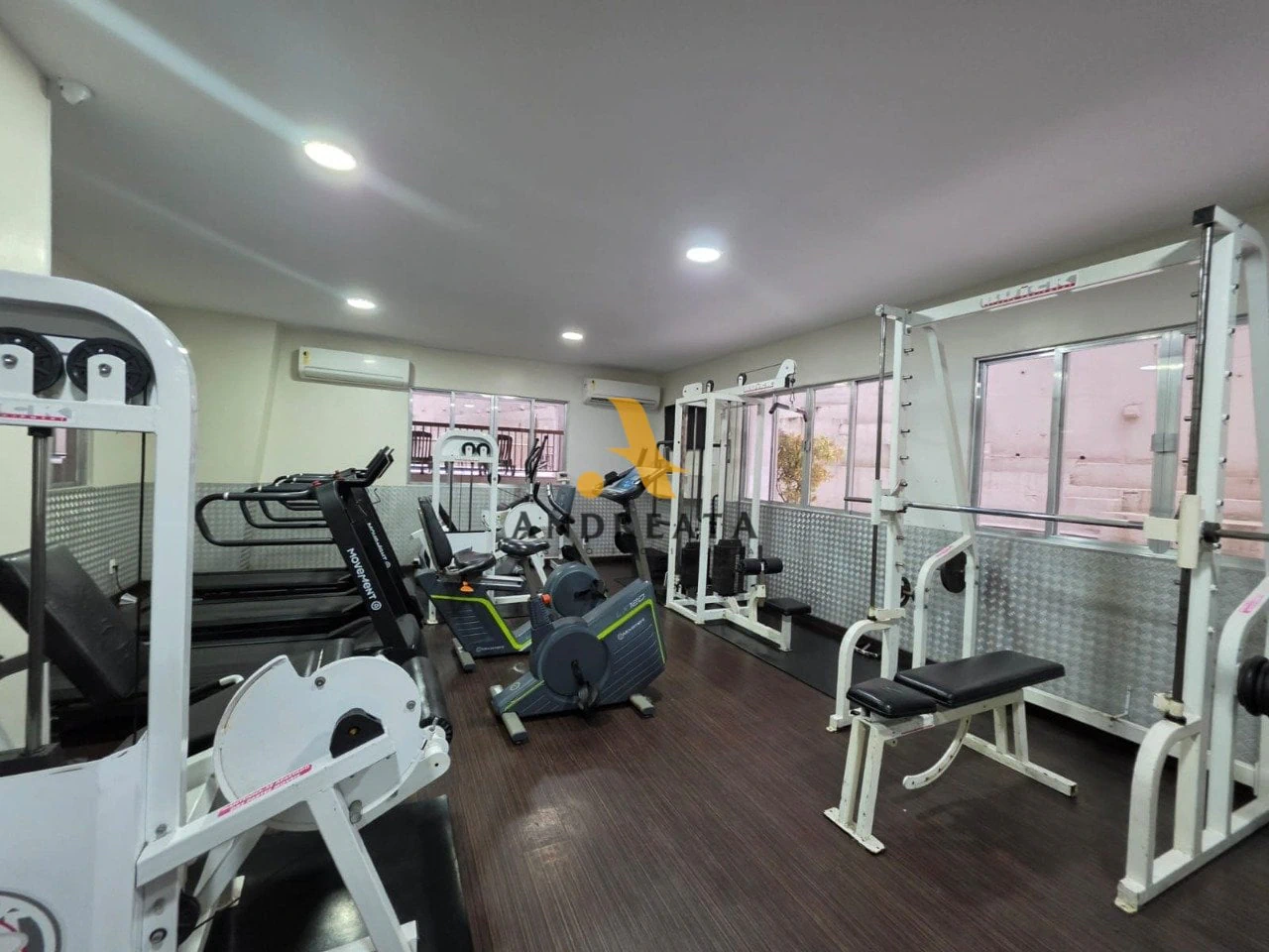 2-bedroom apartment with laundry area and 109 m² — photo 28