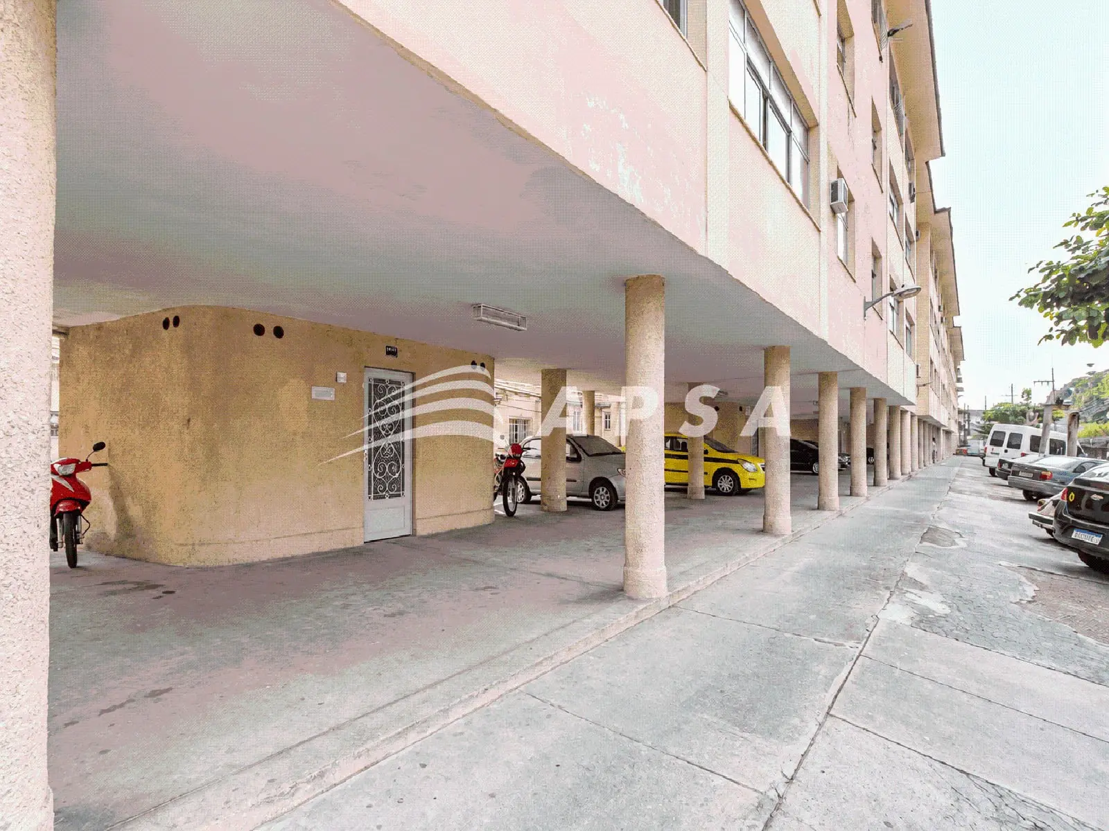Apartment, 61 m², with wood or laminate floors — photo 20