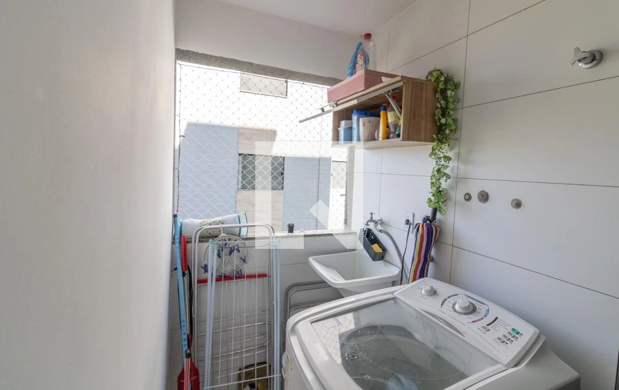 Apartamento mobiliado com 2 quartos e 1 banheiro — photo 12