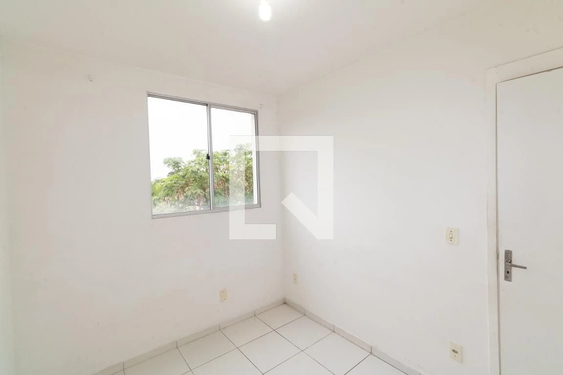 Apartamento con piso de cerámica, 2 dormitorios y 1 plaza — photo 27
