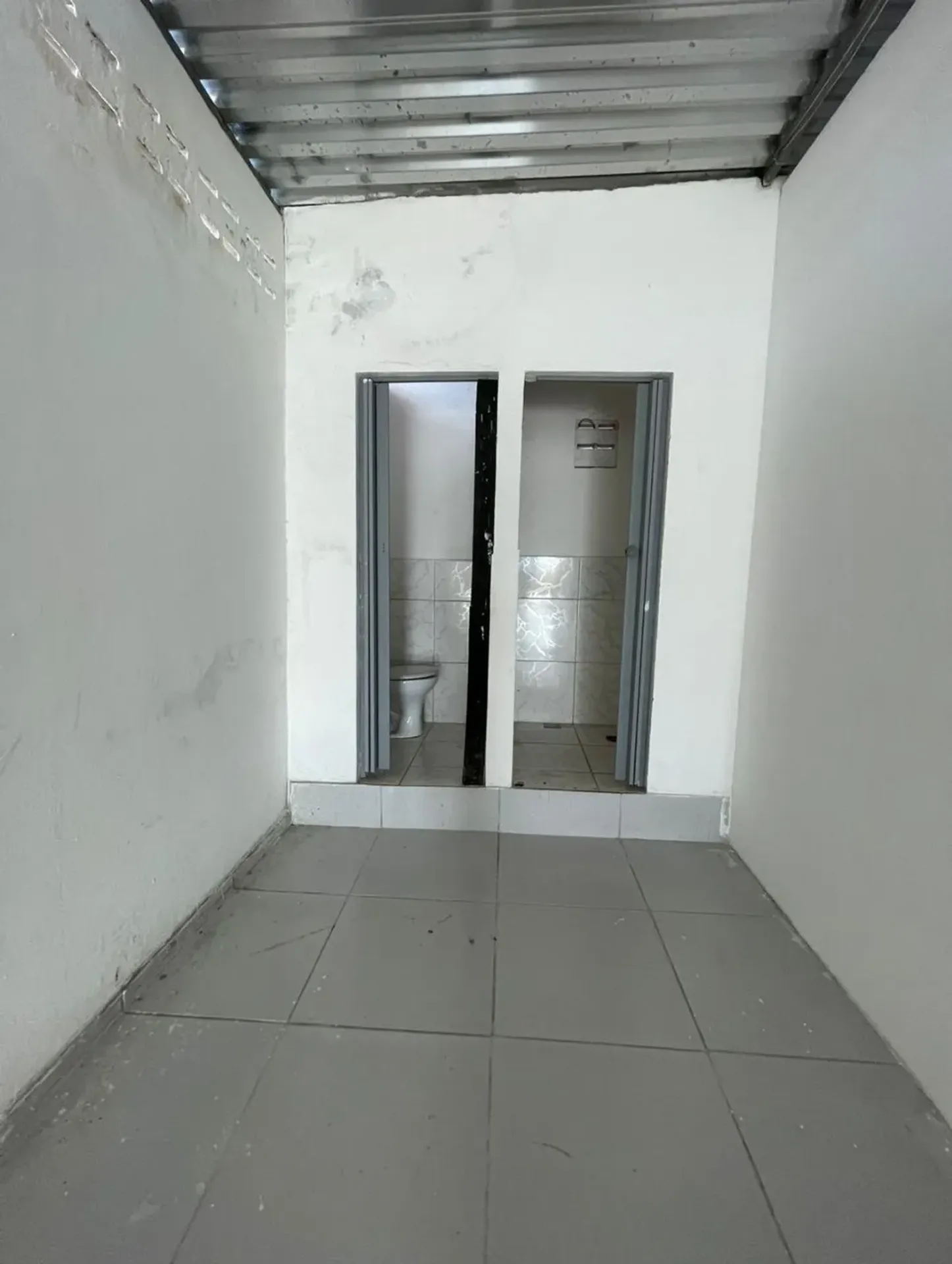 Unfurnished studio with 1 bedroom and 1 parking spot — photo 6
