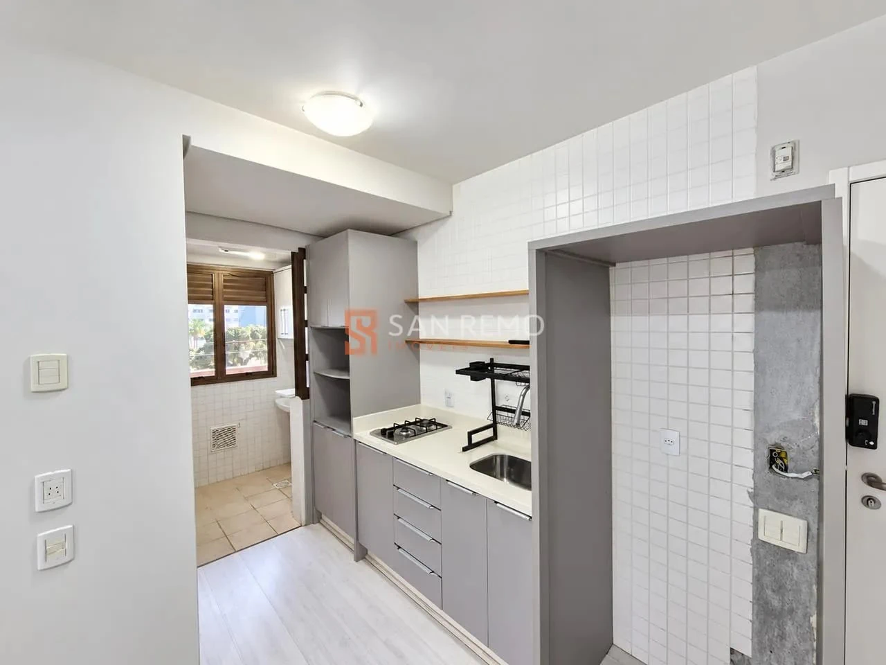 2-bedroom apartment with a water view in Florianópolis — photo 2