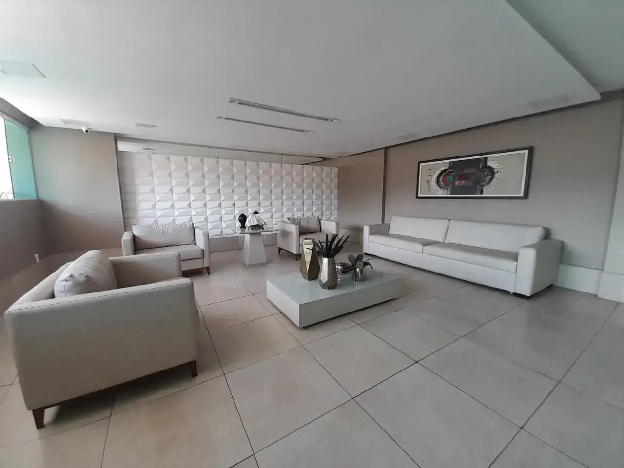Furnished 3-bedroom apartment with a private BBQ — photo 24