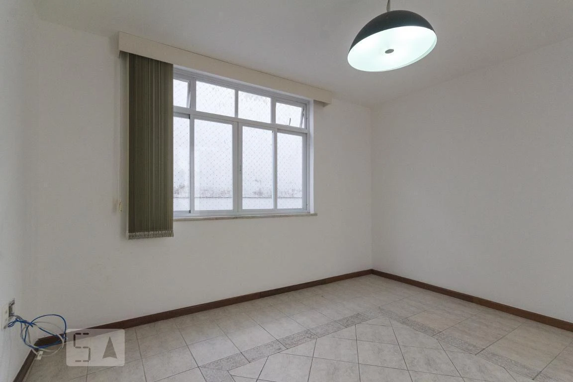 195 m² rental apartment with 3 bedrooms and 2 parking spaces — photo 7