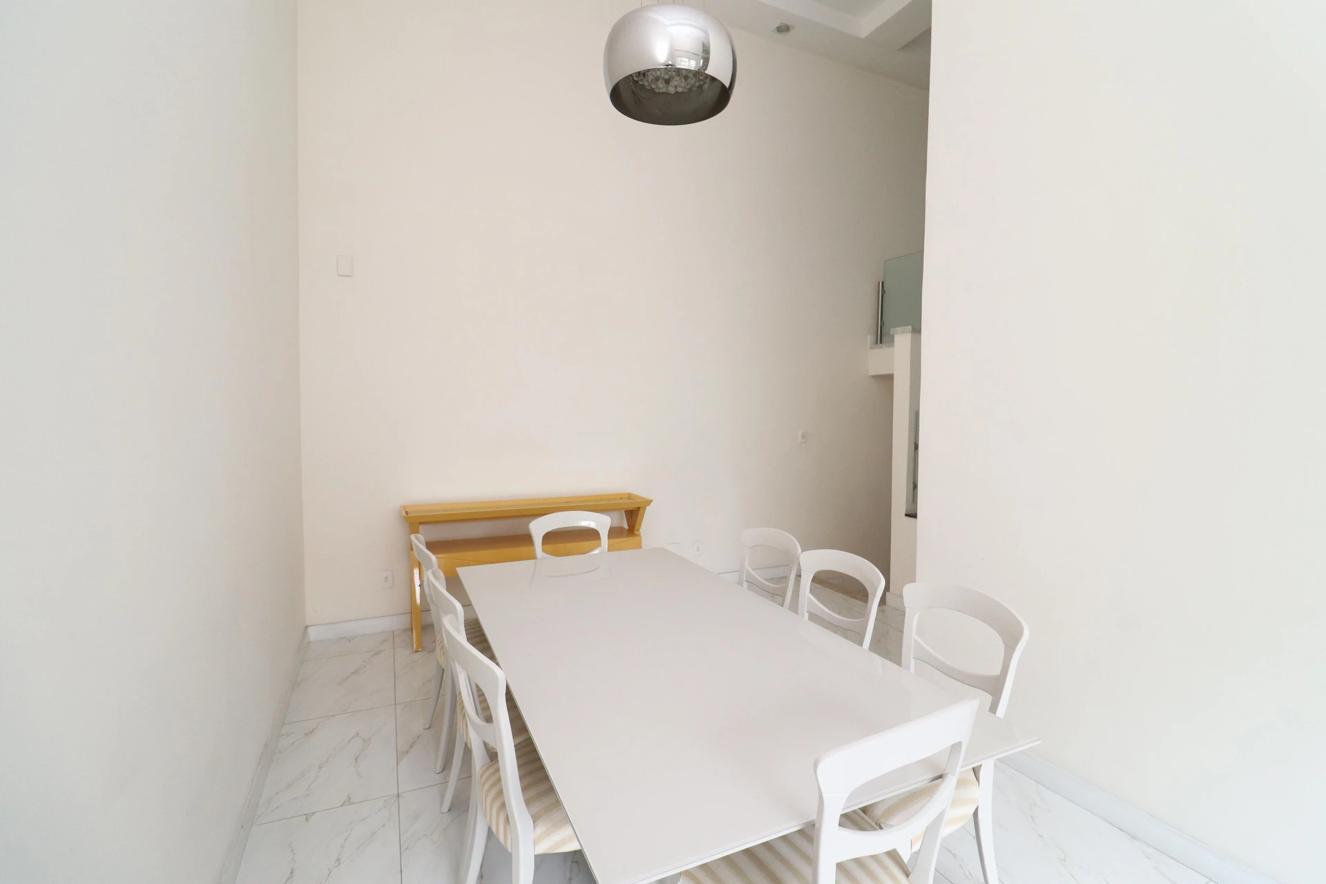 Vestidor y 5 dormitorios: casa de 420 m² — photo 28