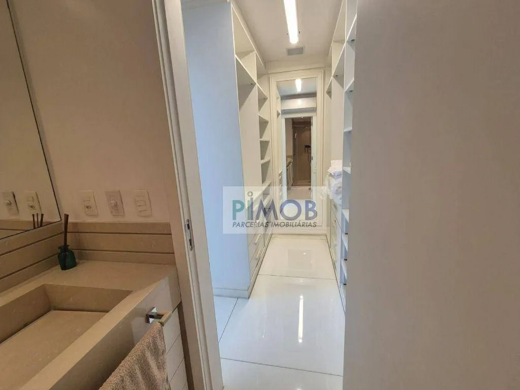 Furnished duplex penthouse with 3 bedrooms and 256 m² — photo 56