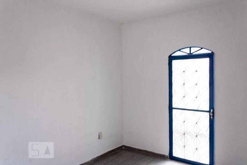 Rental house with 4 bedrooms and 200 m² — photo 40