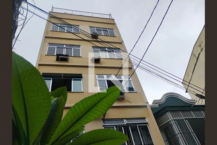 Furnished 67 m² apartment with 2 bedrooms and 1 bathroom — photo 32