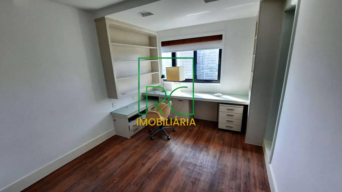 Water view in a 4-bedroom apartment, 360 m² — photo 2