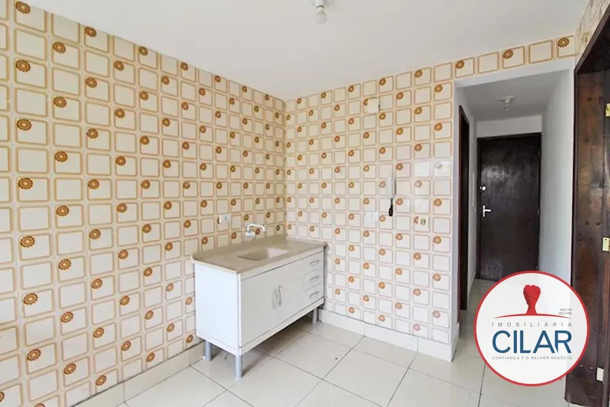 Apartamento com piso de madeira ou laminado, Portão — photo 11