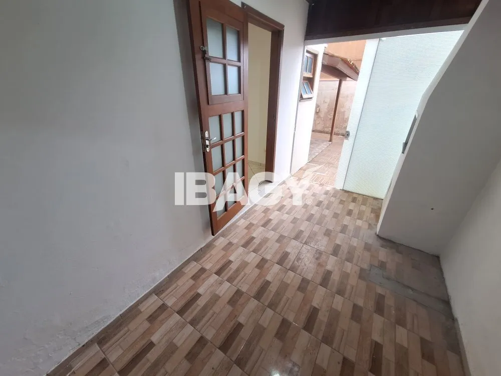 Casa de 3 dormitorios con parrilla de balcón — photo 26