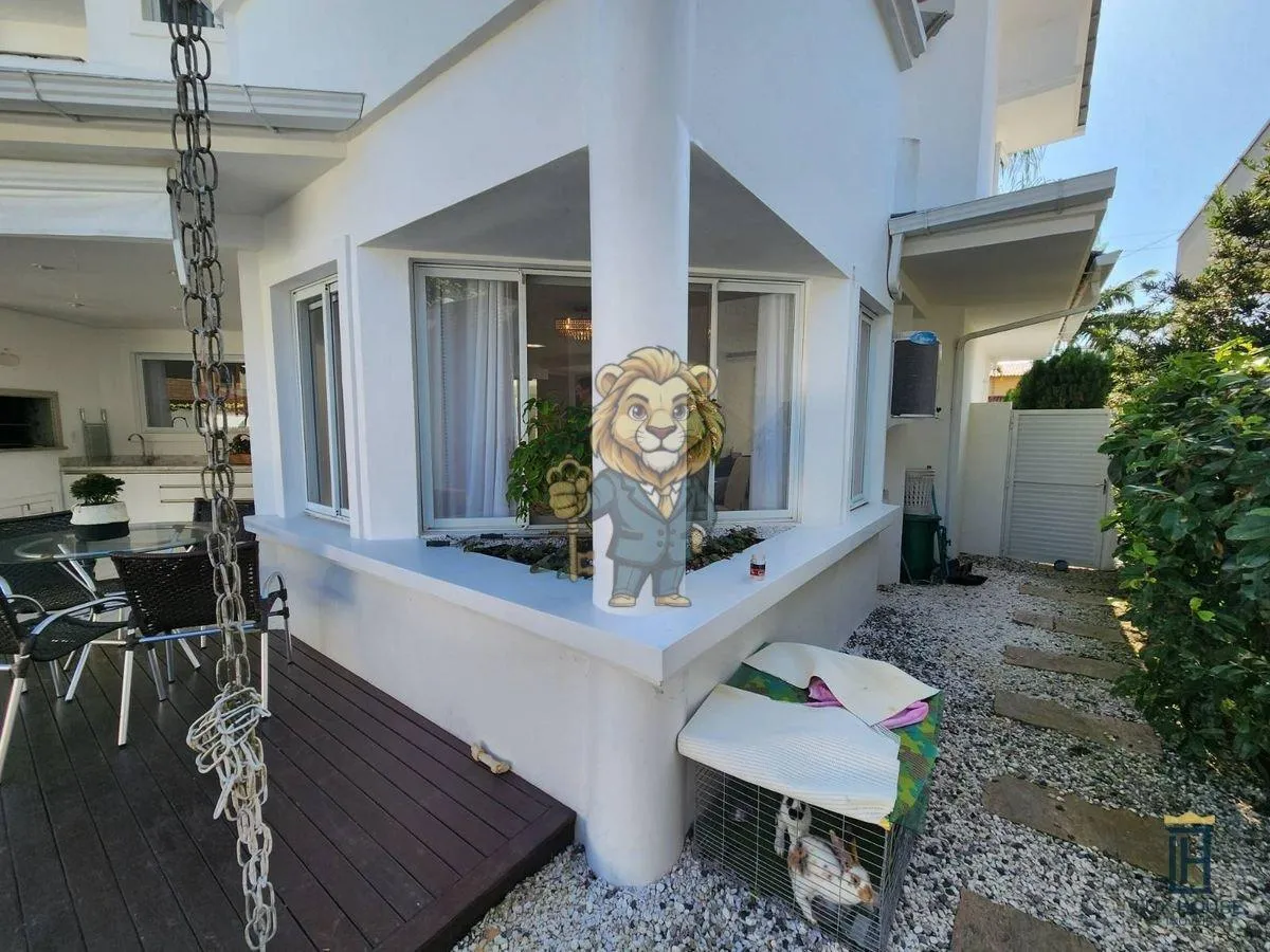Casa de 4 dormitorios con balcón gourmet en Florianópolis — photo 30