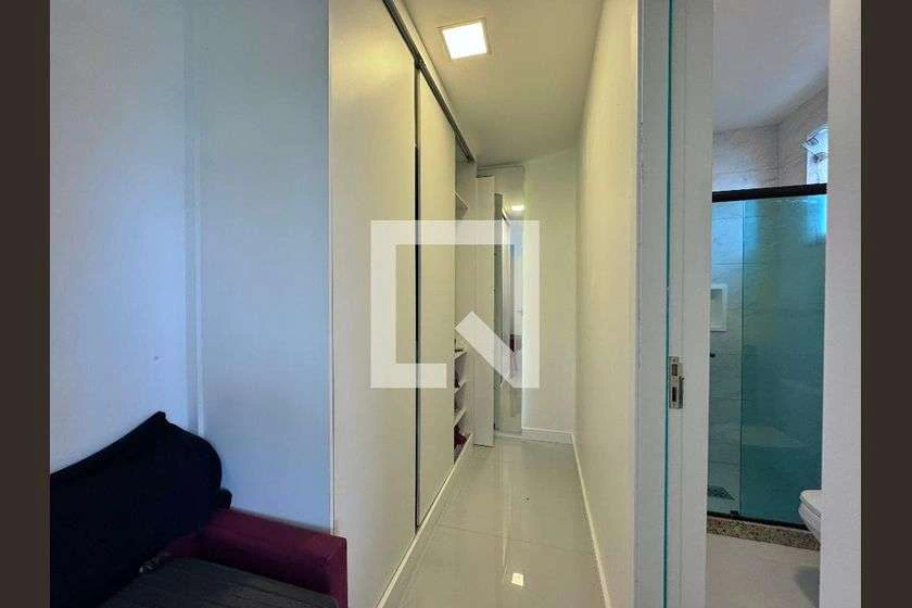 House with 5 bedrooms and a private garden — photo 29