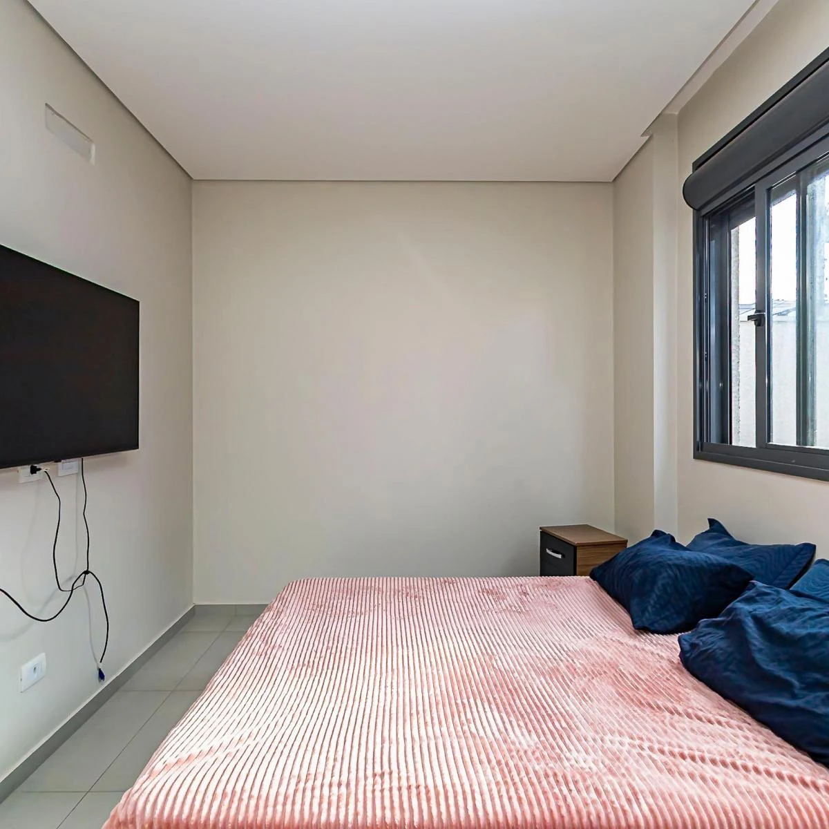 3-bedroom apartment with a grill on the balcony in Curitiba — photo 6