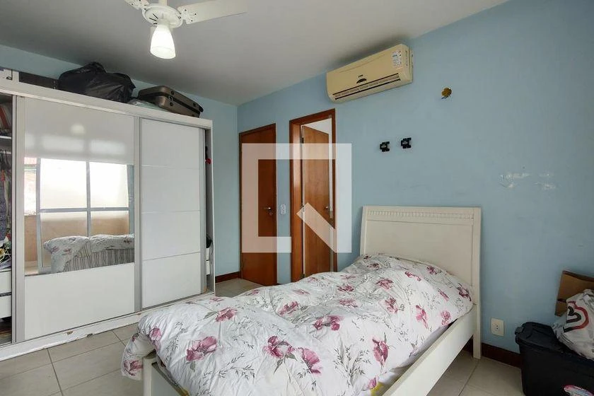 Home office in a 3-bedroom house, 198 m² — photo 9