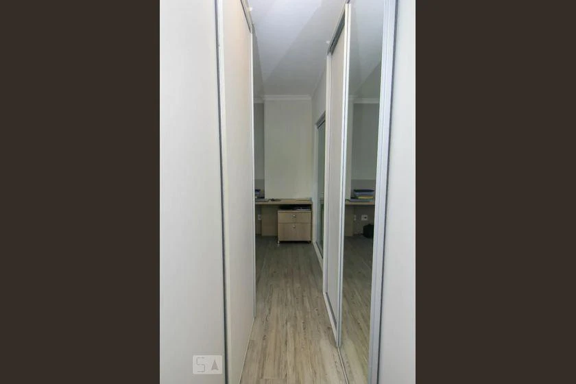 3-bedroom apartment with a glass-enclosed balcony — photo 81