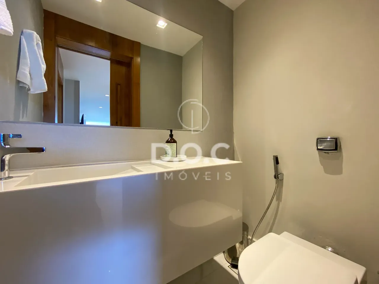 143 m² apartment with open-plan gas kitchen and 3 suites — photo 4