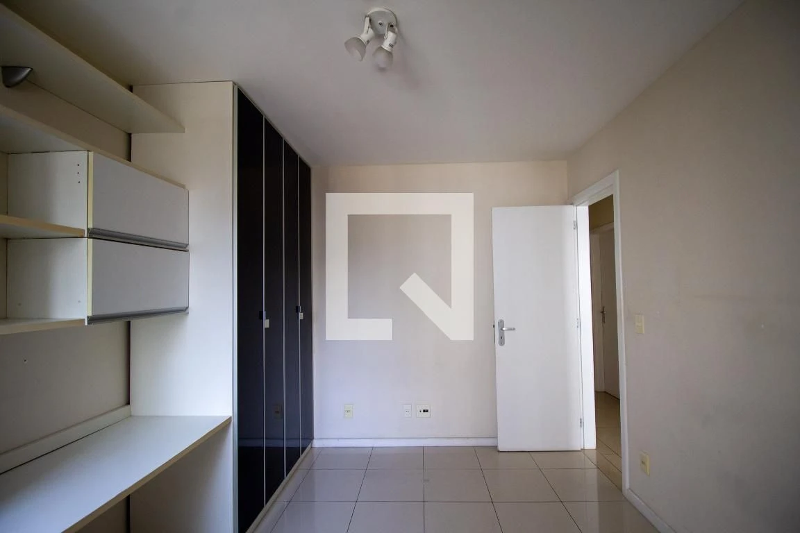 3-bedroom apartment with enclosed kitchen and private garden — photo 19
