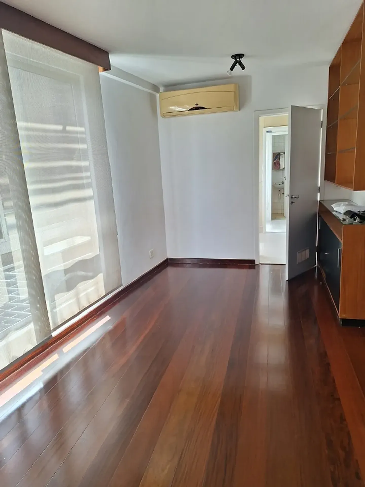 2-bedroom apartment with a bathtub in Rio de Janeiro — photo 20