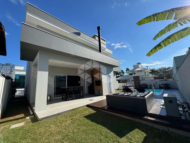 Furnished house with 4 en-suite bedrooms and private garden — photo 29