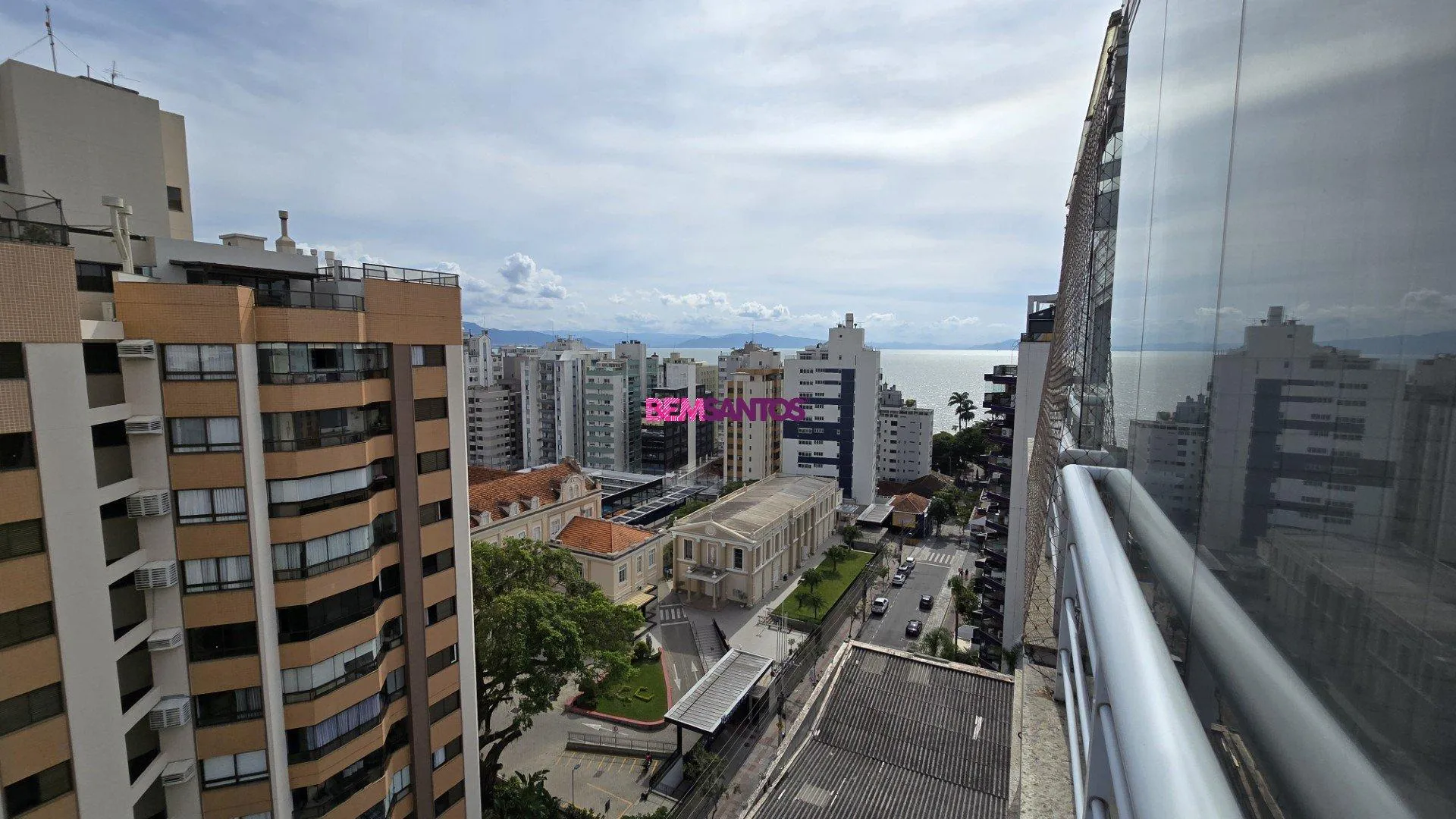 3-bedroom apartment with a water view in Florianópolis — photo 14