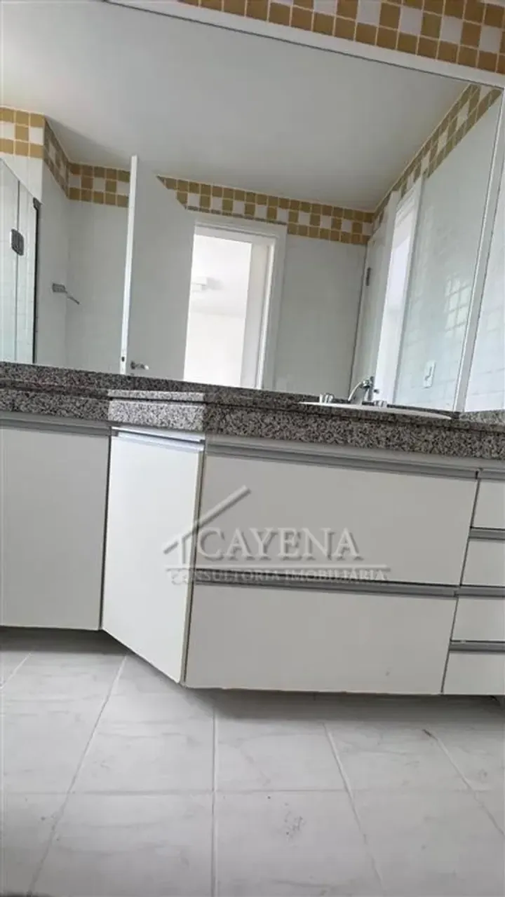 Rental apartment with 3 bedrooms and 2 bathrooms — photo 16