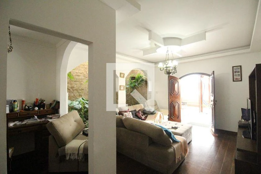 Rental house with 6 bedrooms and 3 en-suite, 599 m² — photo 10