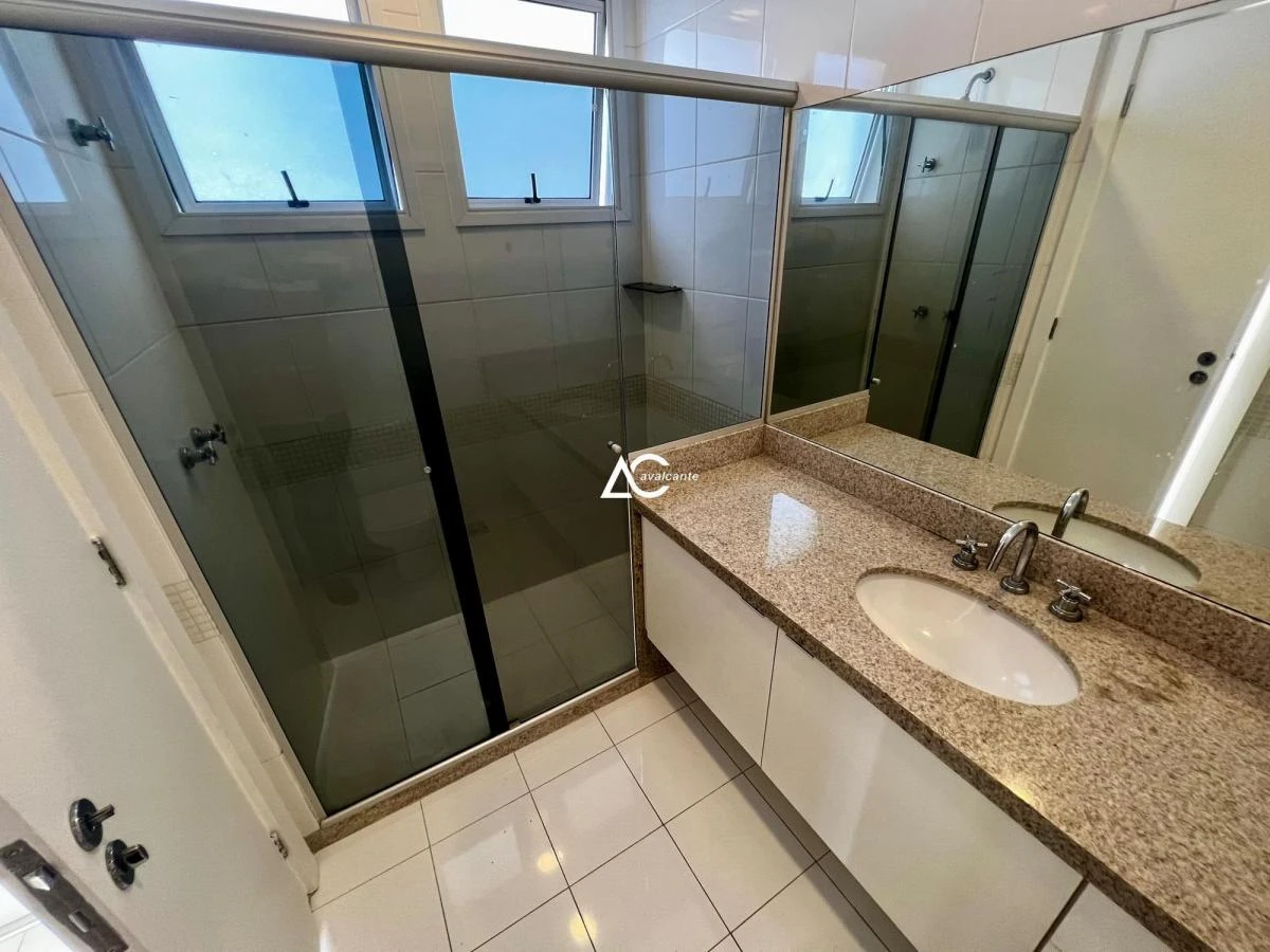 Casa de aluguel com 4 suítes e 270 m² — photo 25