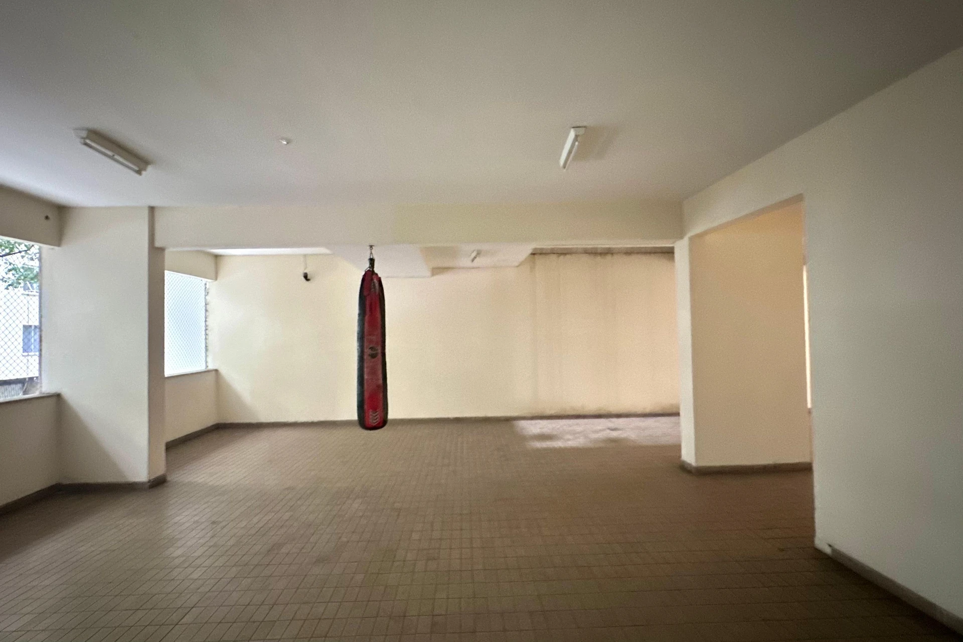 Apartamento amueblado de 3 dormitorios y cocina cerrada — photo 37