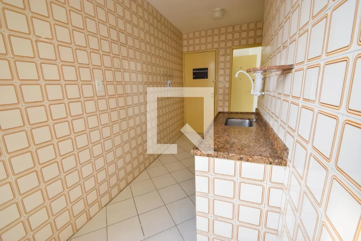 3-bedroom apartment with a mountain view in Rio de Janeiro — photo 25