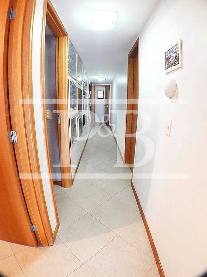 4-bedroom apartment with 266 m² and 4 parking spaces — photo 9