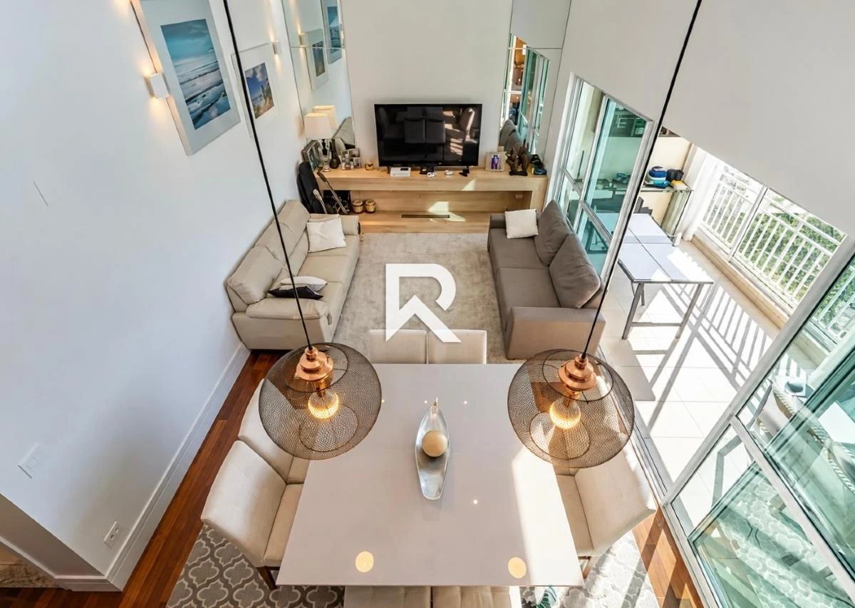 4-bedroom apartment with a home office in Curitiba