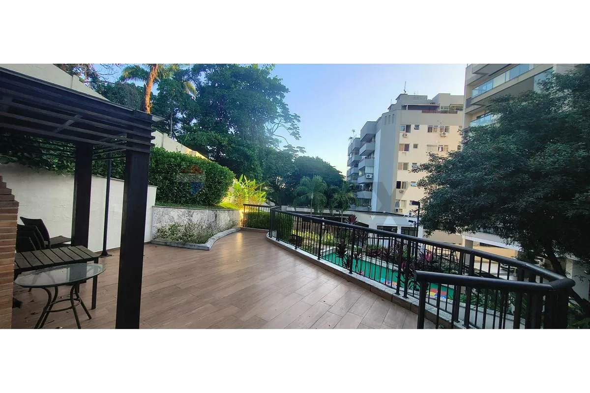 Penthouse with 3 bedrooms and a private pool on the terrace — photo 48