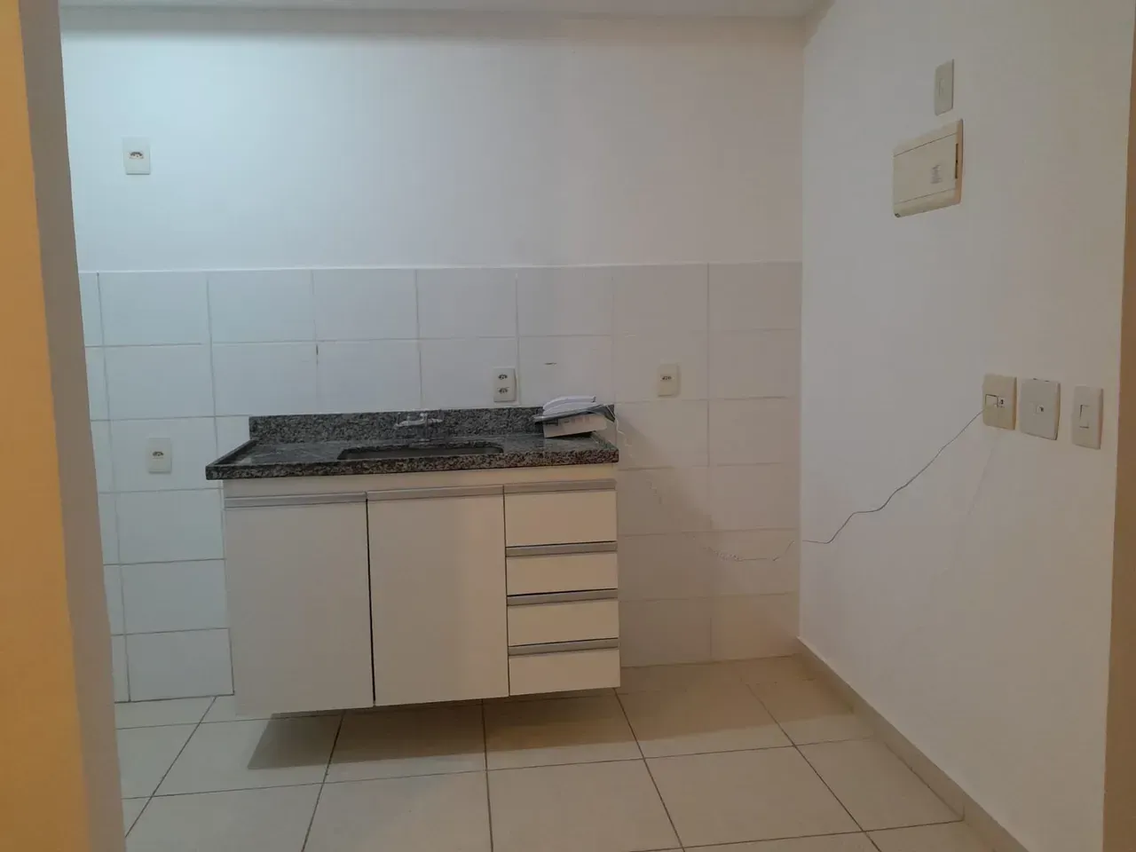 2-bedroom apartment with 1 bathroom, 1 parking spot — photo 4