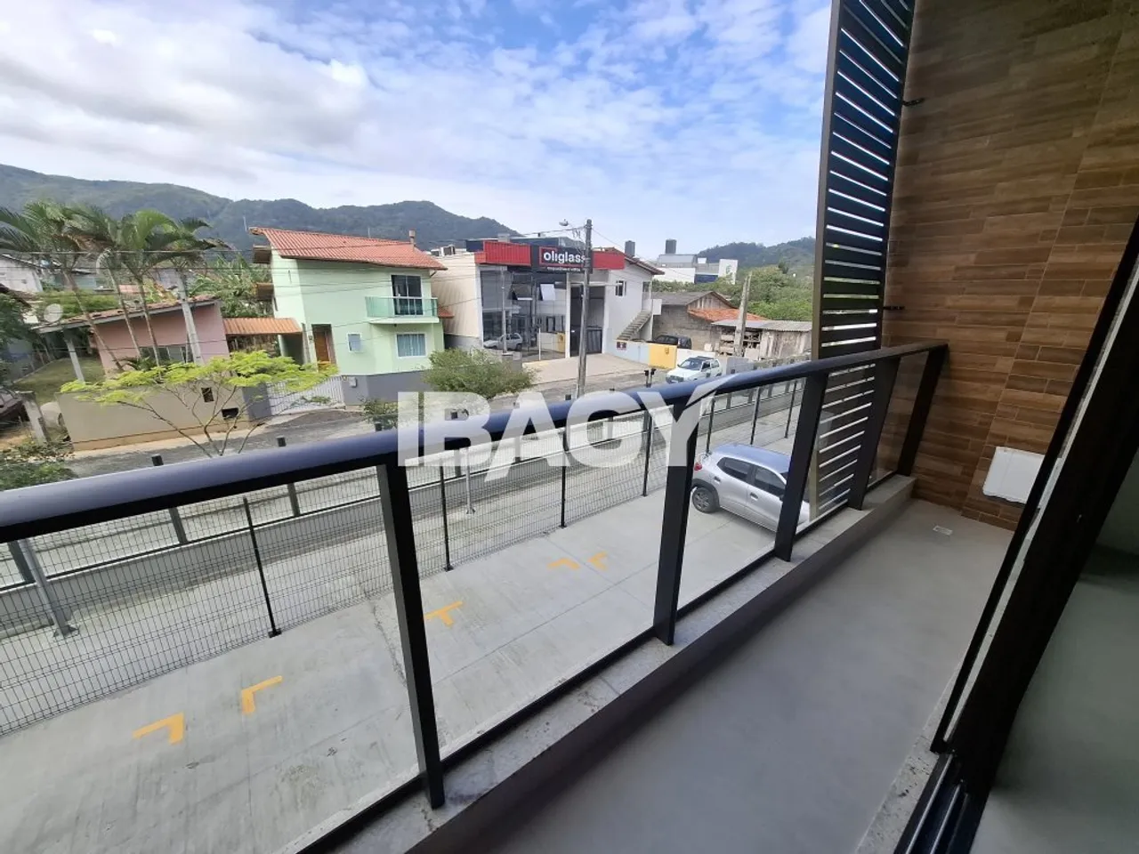 1-bedroom apartment with open-plan kitchen