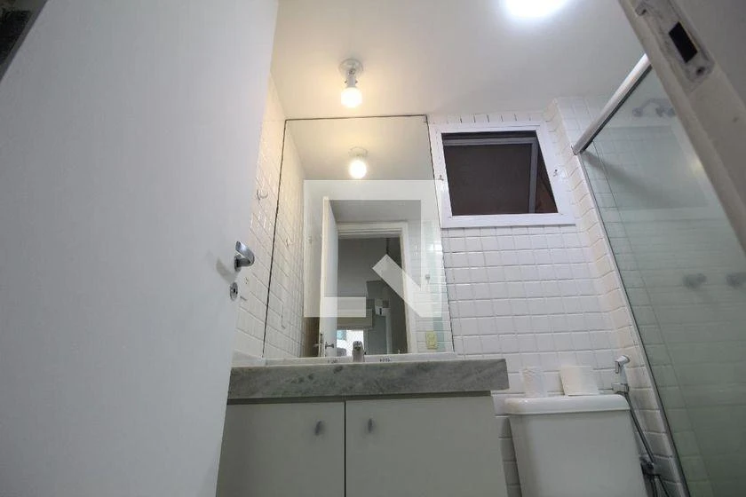 98 m² furnished apartment with 3 bedrooms and parking — photo 48